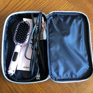 Eva NYC mini straightening brush and volume powder